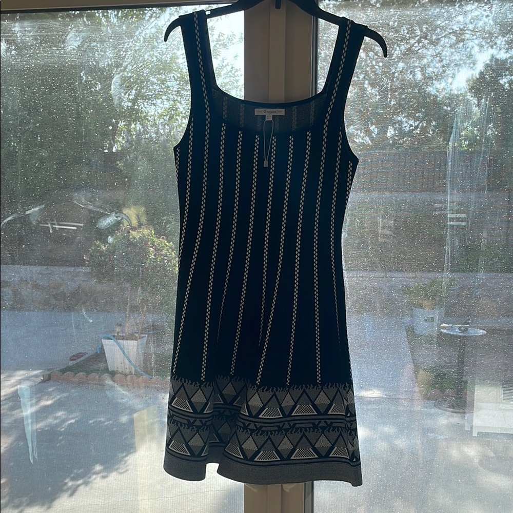 Black and Gold Sleeveless Sheath Mini Dress